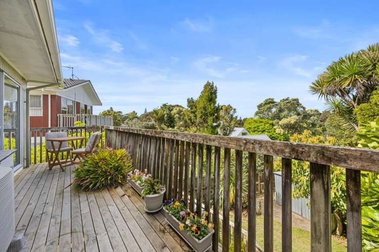 42 Shetland Street Glen Eden_16