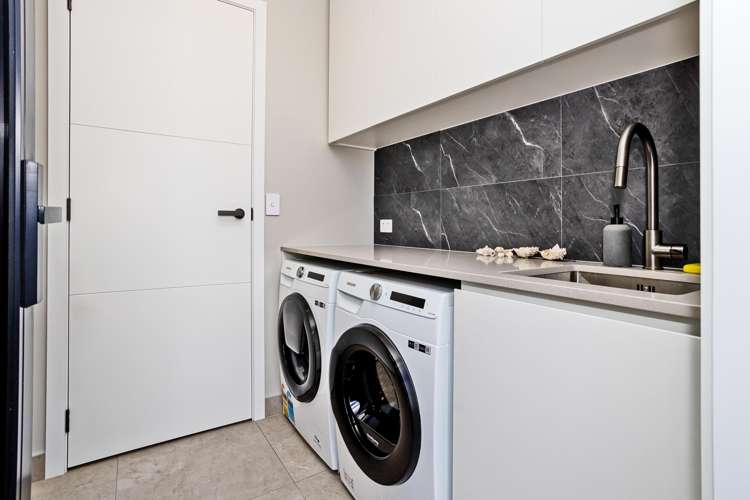 22 Glenda Place Seaward Bush_22