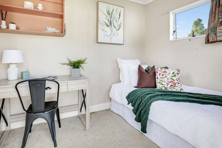 216 Fox Street Hamilton East_13