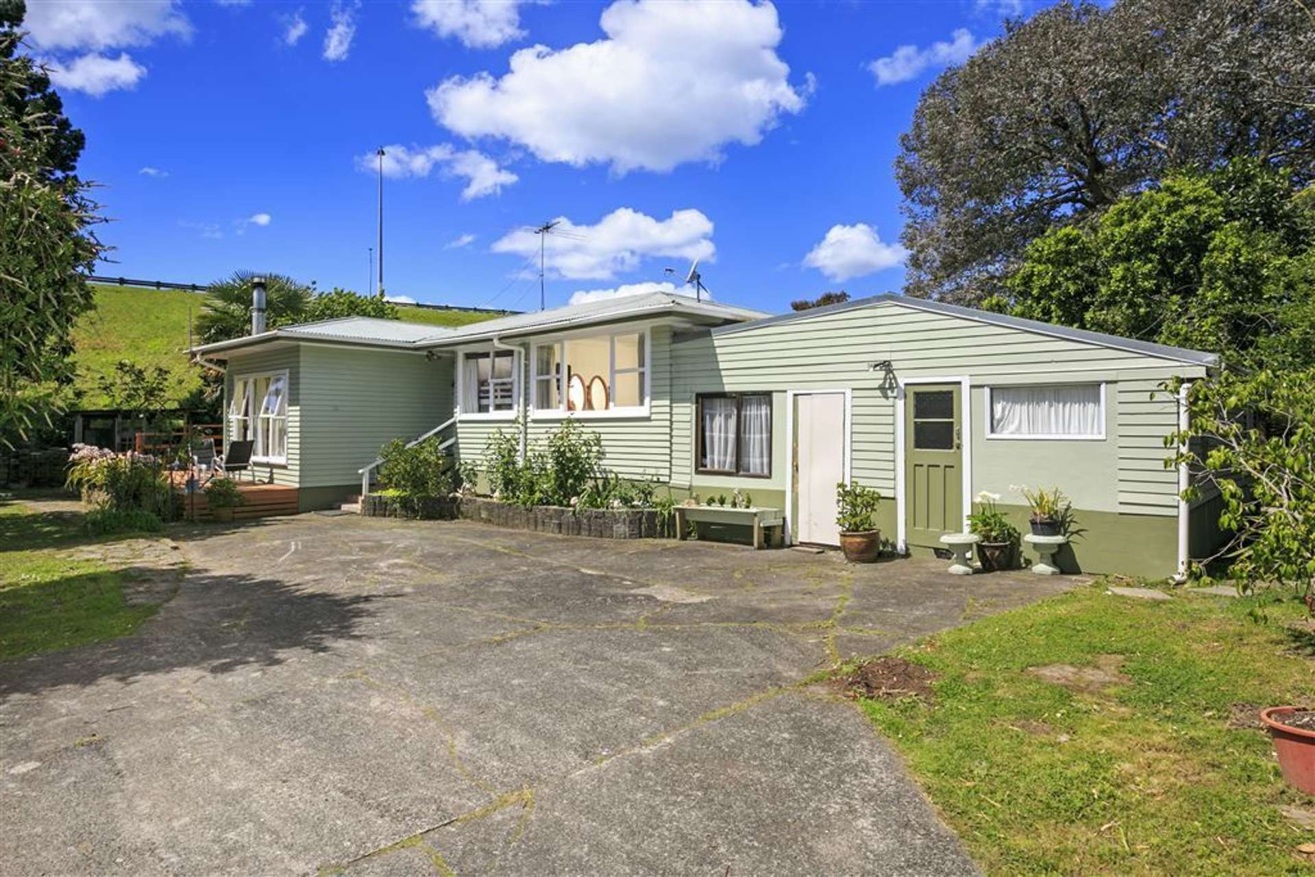 25 Totaravale Drive Totara Vale_0