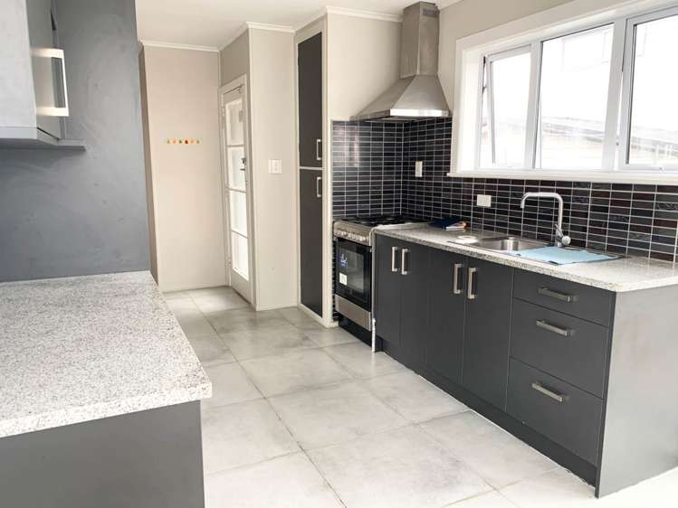 22 Thompson Terrace Manurewa_3