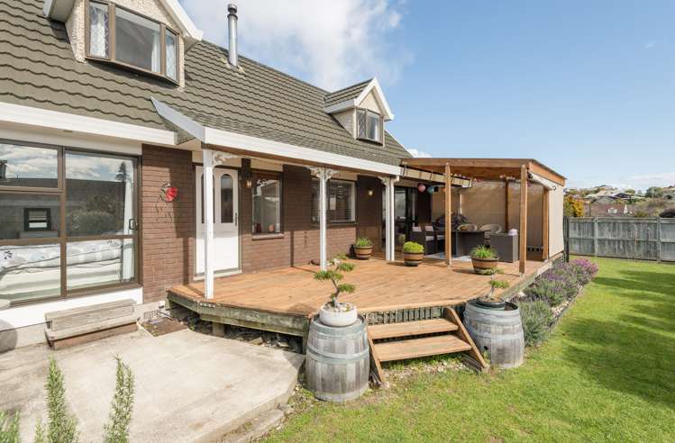 50 Farnham Drive Richmond_17