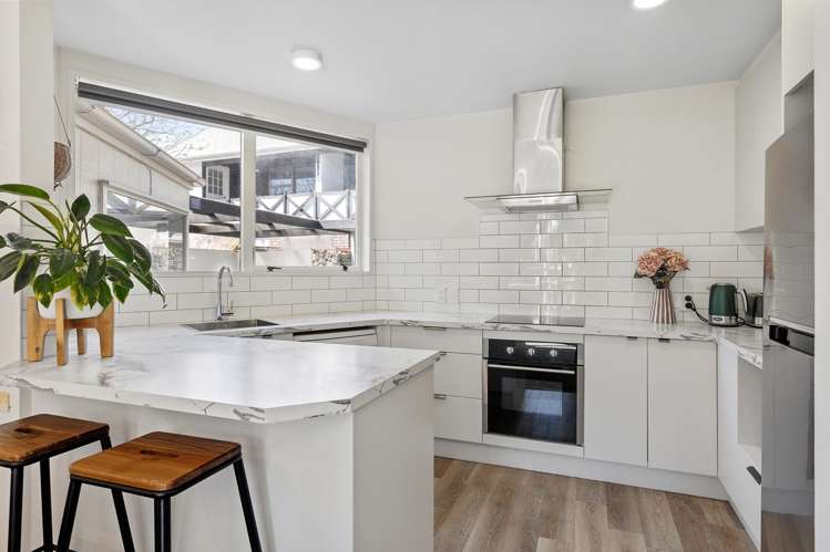 1/280 Memorial Avenue Burnside_1