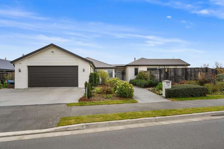 20 Sunline Avenue Lincoln_34