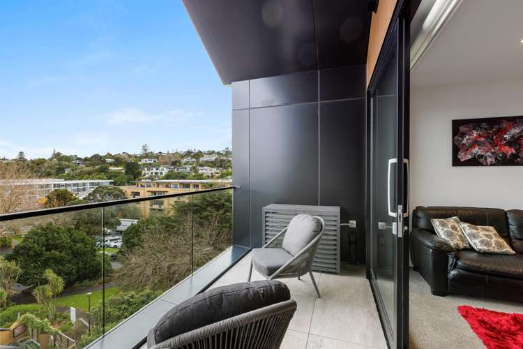506/4 Bute Road Browns Bay_10