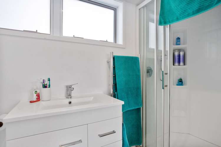 300 Port Road Whangamata_11