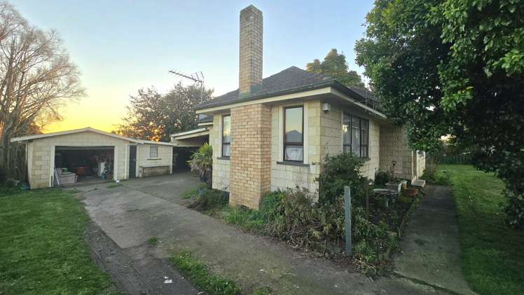 32 Coronation Street Paeroa_19