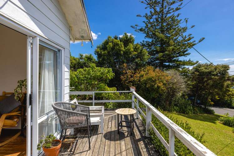 24 Victoria Road South Onetangi_7