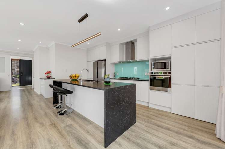 38 Terrasini Drive Flat Bush_7