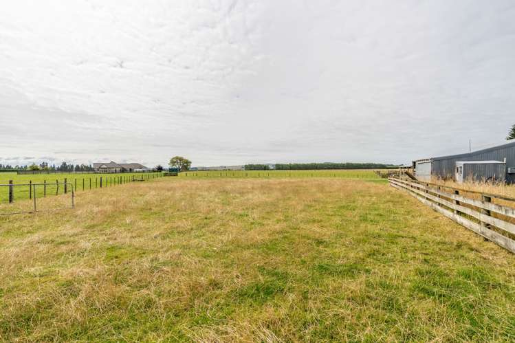 214 Gap East Winton Surrounds_13