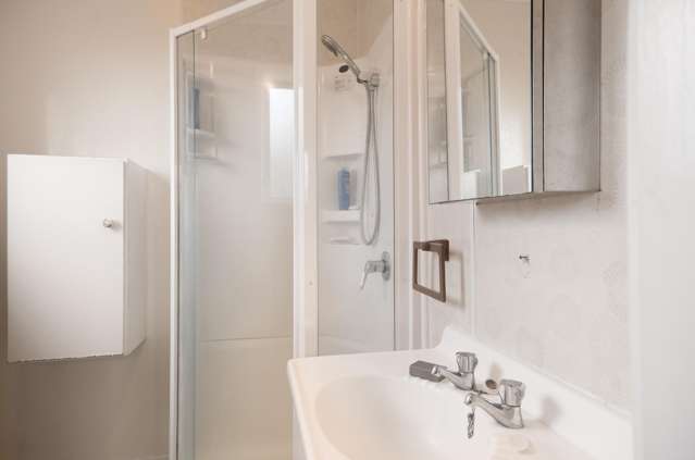 2B Darroch Street Fairy Springs_3