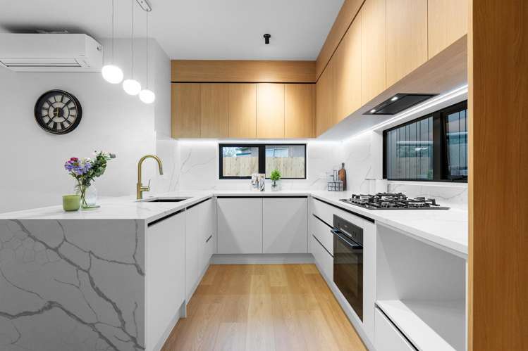 Lot 2&3/1 Imatra Place Sunnyhills_1