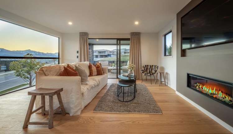 18 Fenton Avenue Wanaka_11