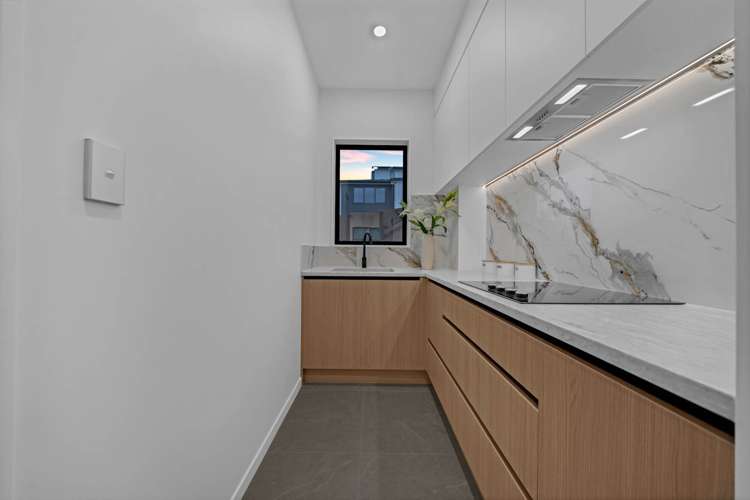 26 Castlebane Drive Flat Bush_9