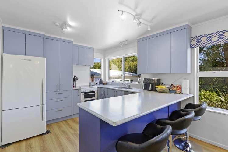 10 Otira Grove Kelson_6