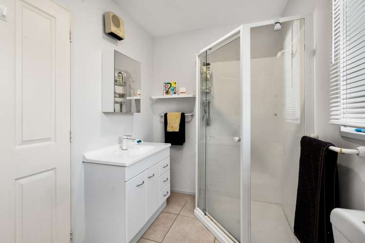 68 Scruttons Road Hillsborough_12