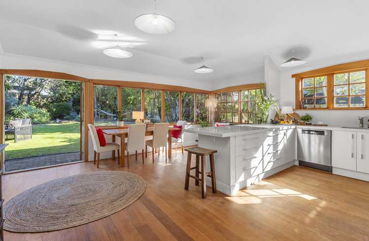 65 Marine Parade Seatoun_12