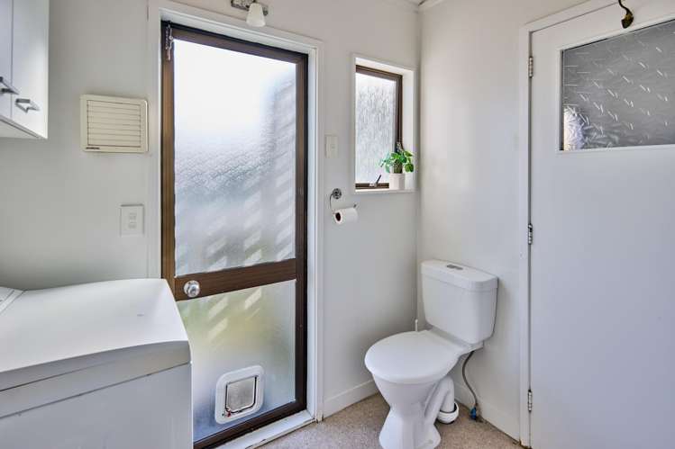6 Trent Street Island Bay_11