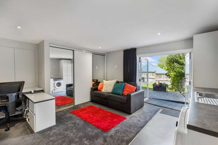 1/24 Colmar Road Mellons Bay_25