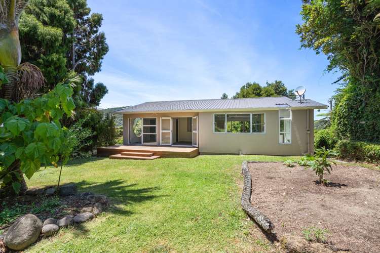 1270 Huia Road Huia_18