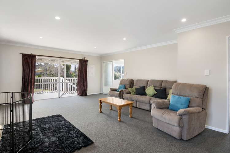 53 Eighty Eight Valley Road Wakefield_5