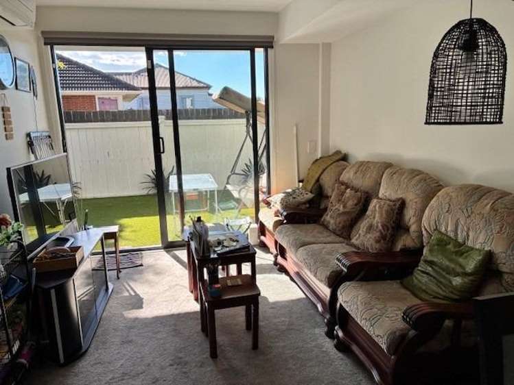 8 Gray Ave 2371_1