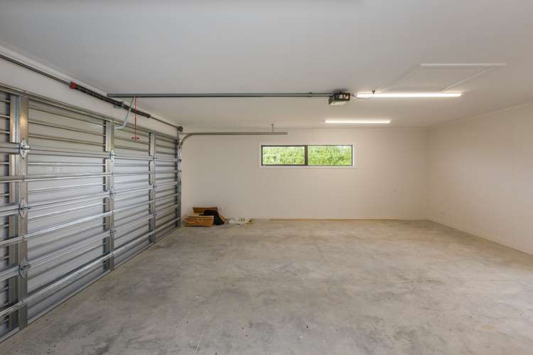 175 Spur Road West Feilding_21