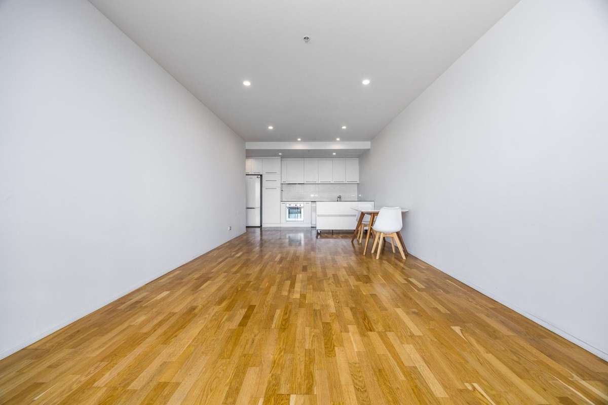 906/18 Beach Road_5