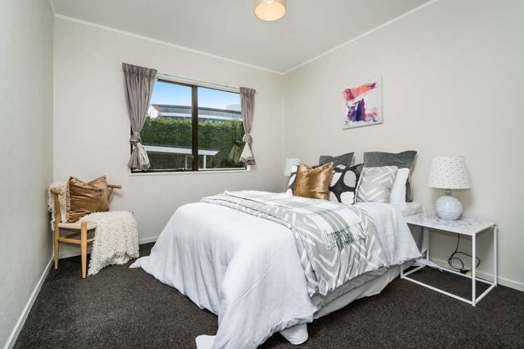 2/22 Northcote Road Takapuna_6