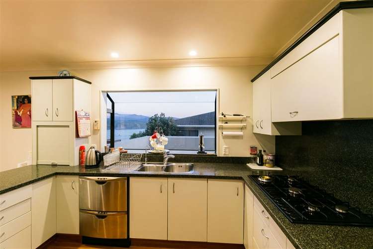 9 Bury Grove Strathmore Park_6