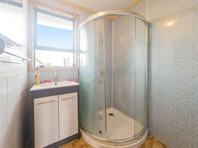47 Chadwick Cres Mangere East_12