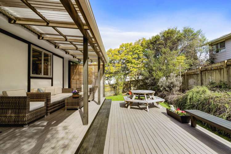 2/1 Trias Road Totara Vale_16