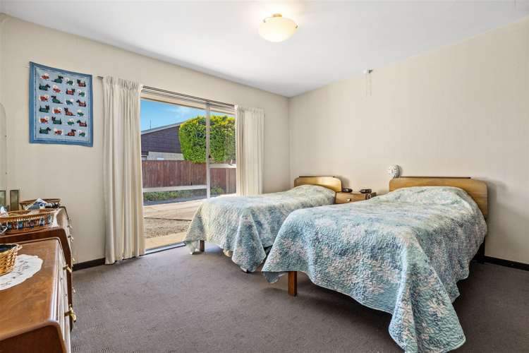 2 Hythe Lane Saint Martins_7