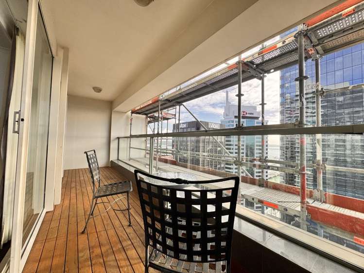 2207/8 Albert Street 10015_10