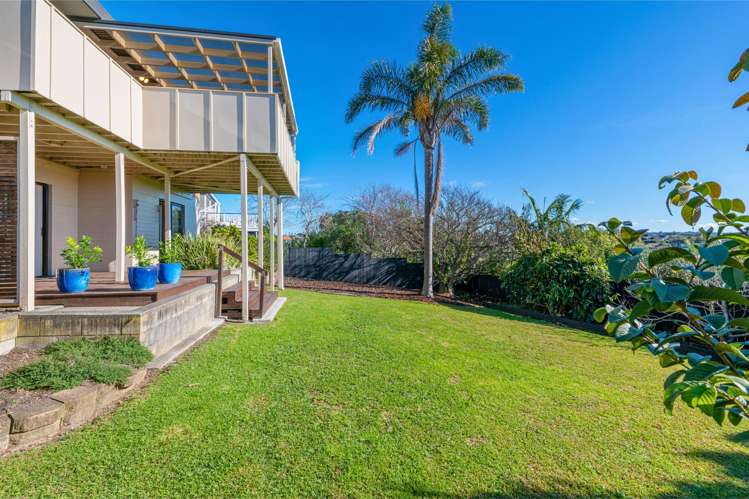 24 Halldene Terrace Red Beach_23