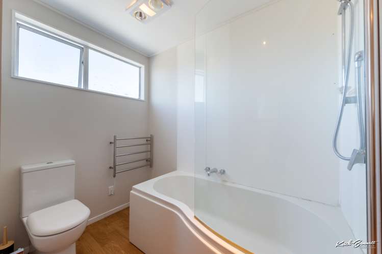 8b Wai-Iti Crescent Woburn_15