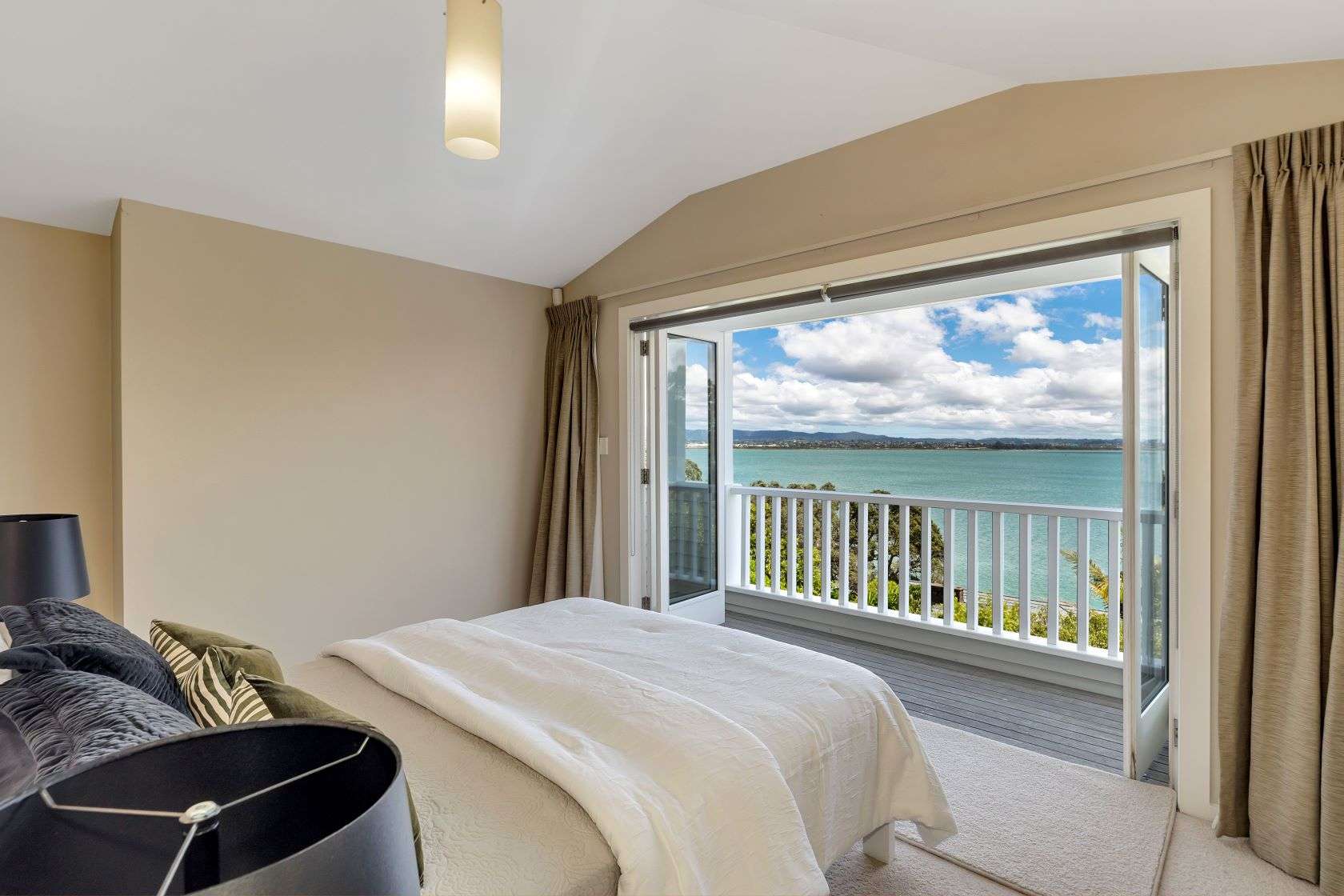 22 Harbour View Road in Point Chevalier, Auckland