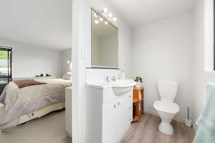 131 Dinsdale Road Dinsdale_8