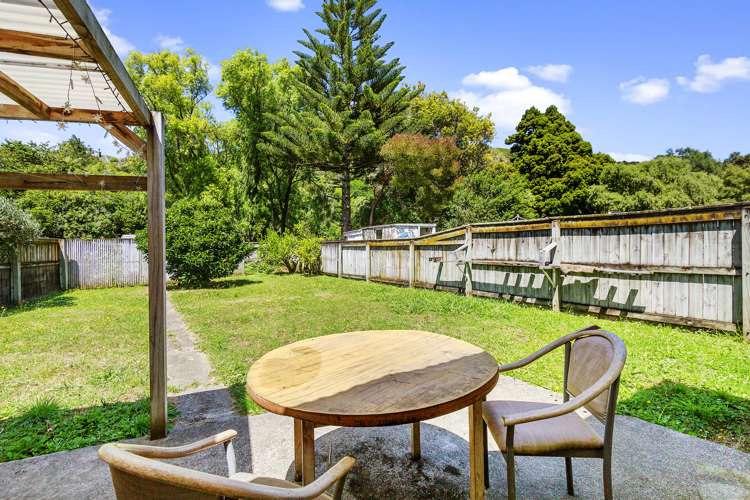 72 Waddington Drive Naenae_10
