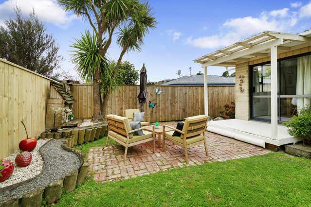 2/16 Montgomery Street Stokes Valley_1