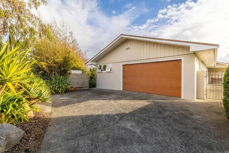63 Parkes Avenue_2