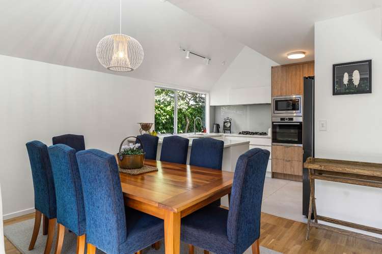 6A Sarsfield Street 1685_5