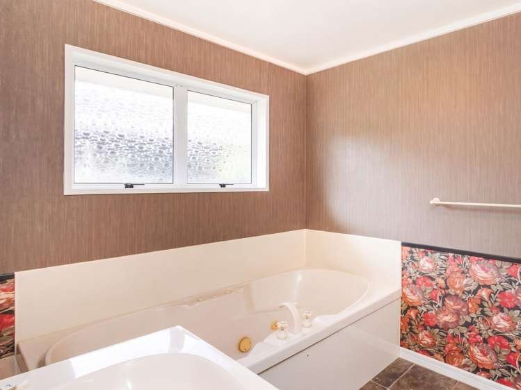 7 Woodfield Avenue Roslyn_17