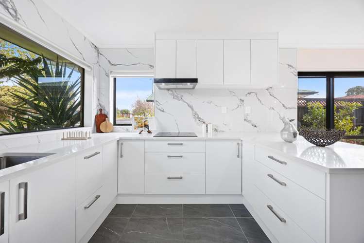 4 Cottesmore Place Huntington Park_17