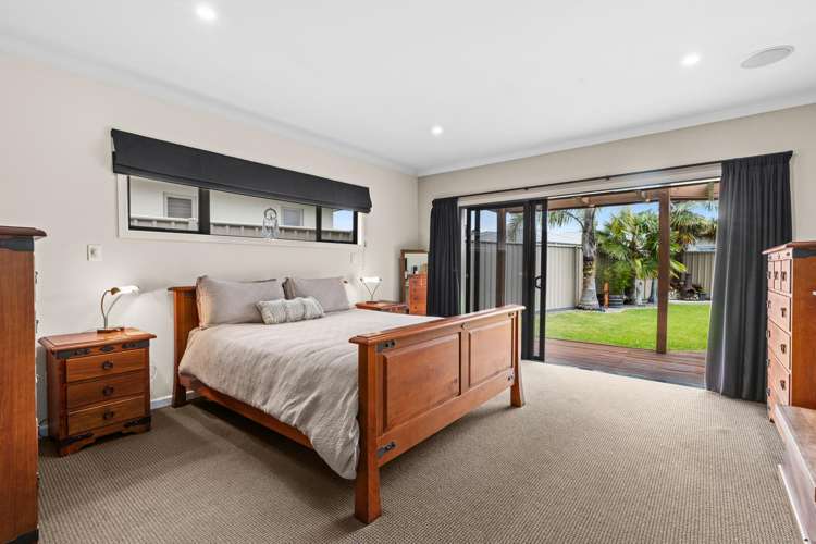 6 Lowry Place Frimley_11