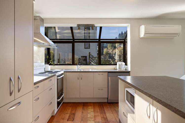 31 Watts Road Fernhill/Sunshine Bay_8