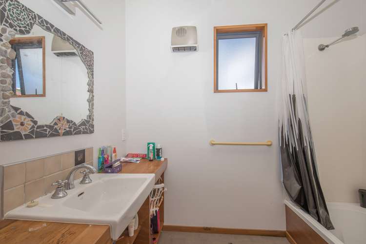 5 Sherwin Avenue Albert Town_16