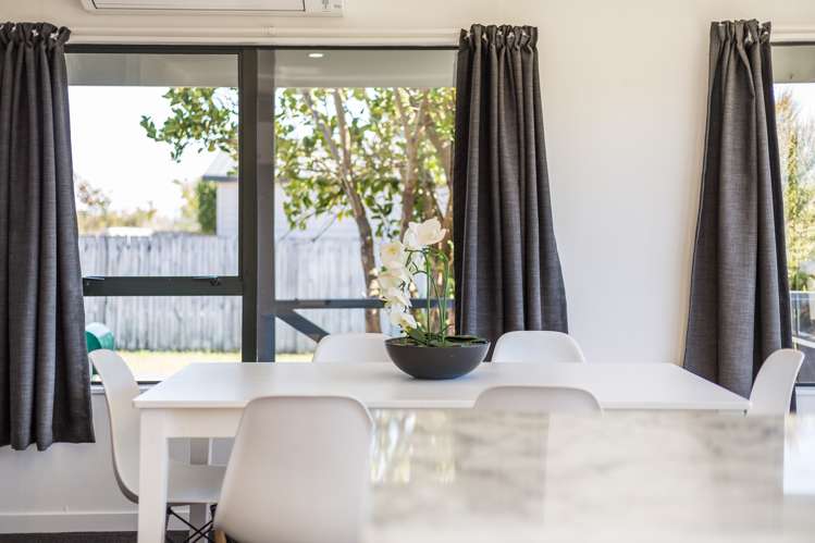 16 Mcmanaway Grove Stokes Valley_8