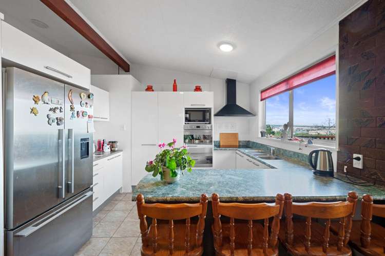 38 Ellesmere Crescent Pakuranga Heights_11