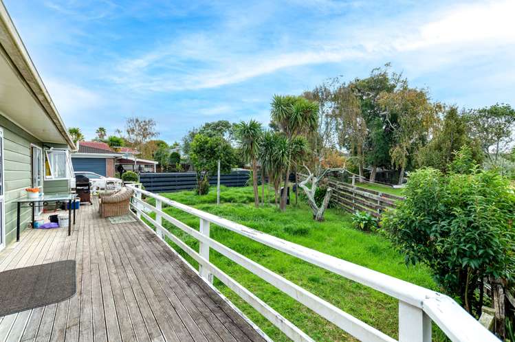 42 Divich Avenue Te Atatu South_13